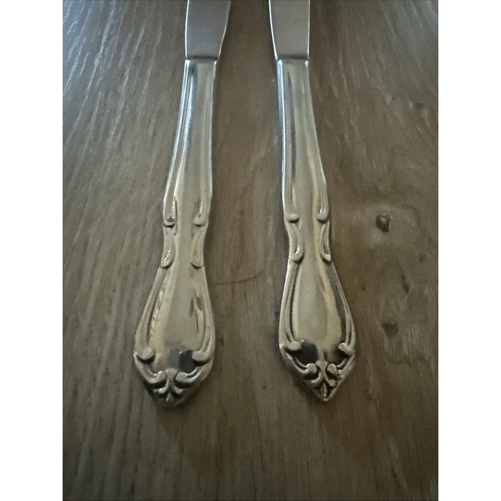 2 PCs WM ROGERS CUSTOM STAINLESS STEEL ROYAL SPLENDOR 8-7/8